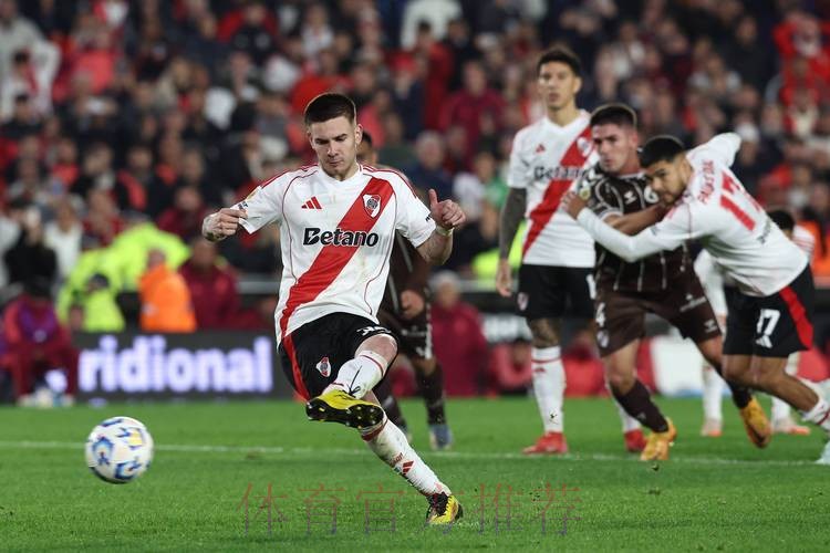 德天空:皇马后卫线变动或引发多米诺骨牌效应 德天空:皇马后卫线变动或引发多米诺骨牌效应